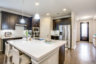 8027 Cibolo View in Fair Oaks Ranch, TX - Building Photo - Building Photo