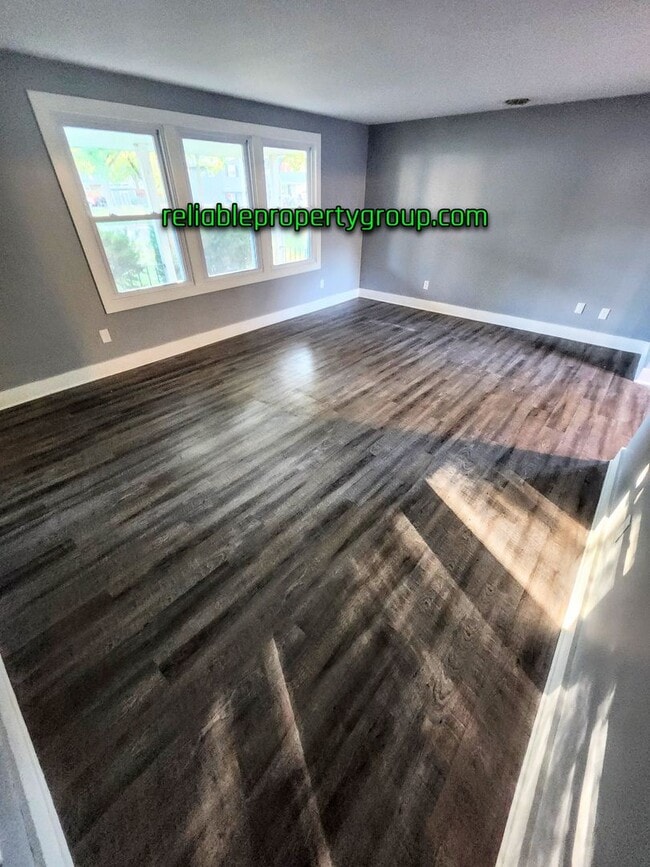 2021 Coronet Dr in Fort Wayne, IN - Building Photo - Building Photo