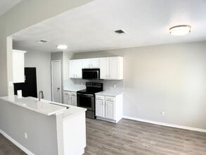 3913 Periwinkle Dr in Fort Worth, TX - Foto de edificio - Building Photo