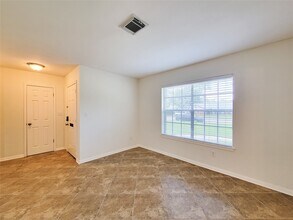 2115 Forest Oaks Dr in Houston, TX - Building Photo - Building Photo