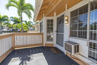 585 Mananai Pl in Honolulu, HI - Building Photo - Building Photo