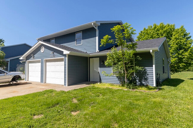 property at 3321 S Brampton Ct