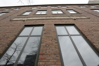 The Daily News Building in Chicago, IL - Building Photo - Building Photo