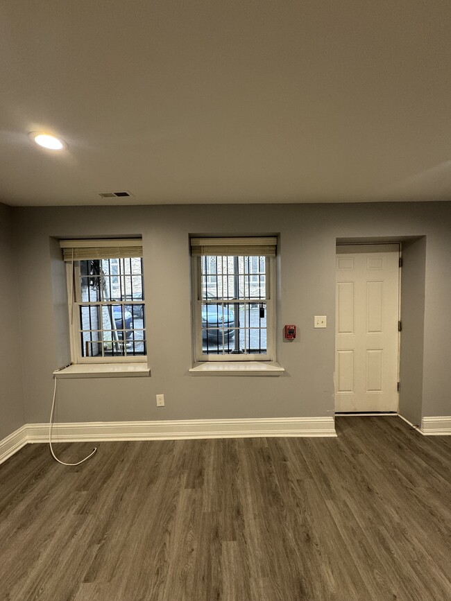 10-16 E Chase St in Baltimore, MD - Building Photo - Building Photo