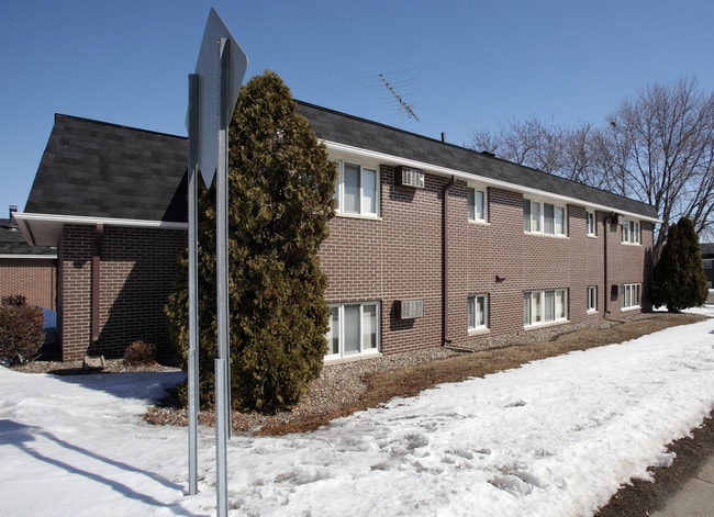 Village Dweller Apartments in Lakeville, MN - Building Photo - Building Photo