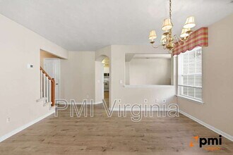1002 Nicklaus Dr in Suffolk, VA - Building Photo - Building Photo