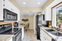 9430 E Mission Ln, Unit 101 in Scottsdale, AZ - Building Photo - Building Photo