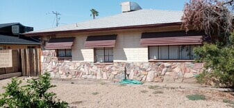 6210 N 12th Pl, Unit one bedroom in Phoenix, AZ - Building Photo - Building Photo