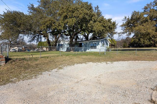 2814 Lipan Hwy in Granbury, TX - Building Photo - Building Photo