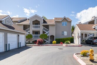 1410 W Casino Rd in Everett, WA - Building Photo - Building Photo