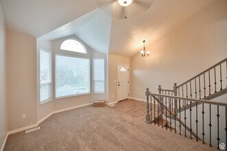 172 Bridgepark Cir in Draper, UT - Building Photo - Building Photo