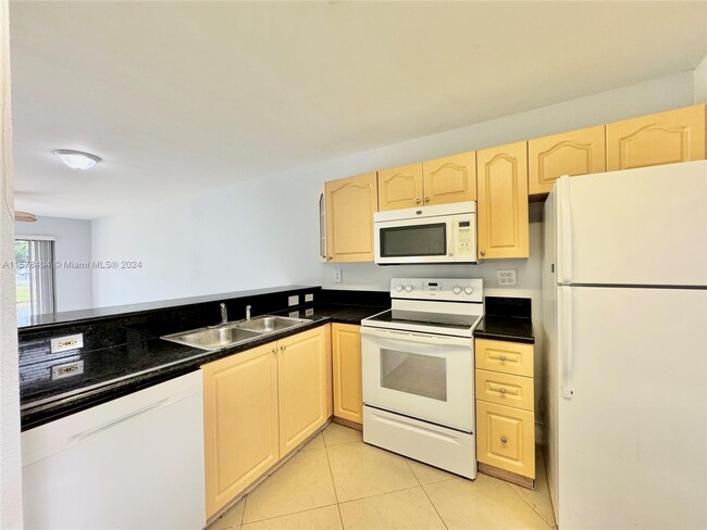 9917 Nob Hill Ct, Unit 9917 in Sunrise, FL - Foto de edificio - Building Photo