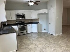 2422 Clippers Cove Dr in Houston, TX - Building Photo - Building Photo