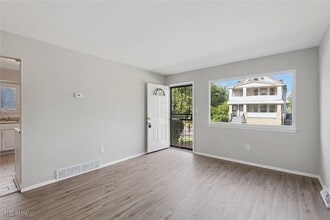 3713 E 144th St in Cleveland, OH - Building Photo - Building Photo