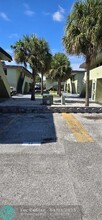 2252 NW 183rd St in Miami Gardens, FL - Building Photo - Building Photo
