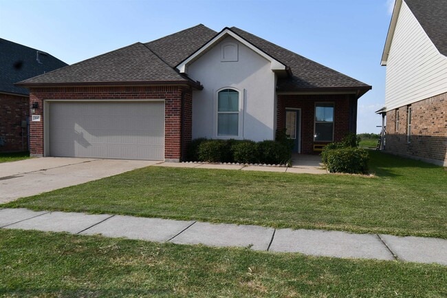 property at 3147 Baywood Ave