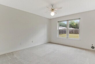 12710 Dunhill Dr in Tampa, FL - Building Photo - Building Photo