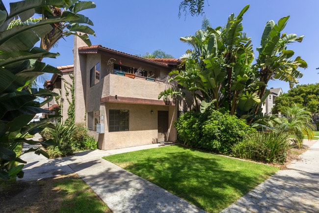 1736 Hornblend Street