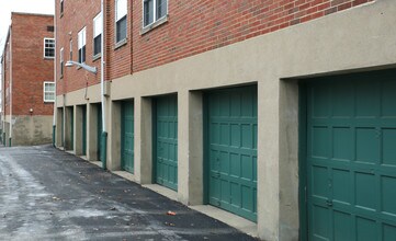 10-18 E Lakeside Ave in Fort Mitchell, KY - Foto de edificio - Building Photo