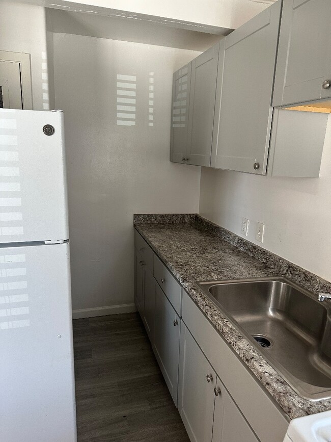 590 Denslowe Dr in Reno, NV - Building Photo - Building Photo