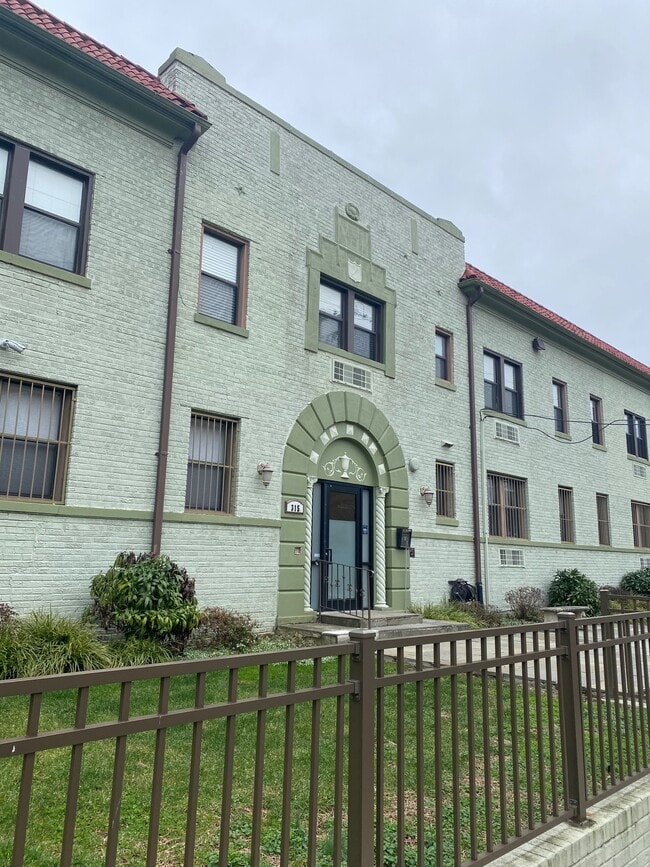 property at 315 Evarts St NE