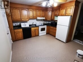 348 Dufferin Ave in Belleville, ON - Building Photo - Building Photo