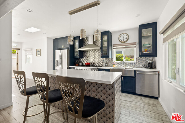 2216 Kerwood Ave in Los Angeles, CA - Building Photo - Building Photo