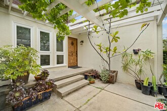 337 S Maple Dr in Beverly Hills, CA - Building Photo - Building Photo