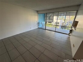 439 Keoniana St in Honolulu, HI - Building Photo