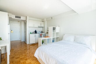 1555 Boul. René-Lévesque O in Montréal, QC - Building Photo - Building Photo