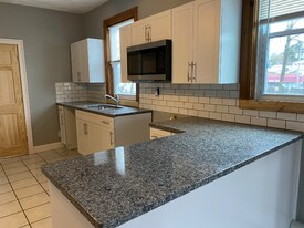 11 Roosevelt St in North Providence, RI - Building Photo