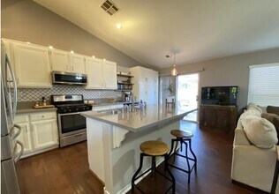 1617 Cloud Dance Ct in North Las Vegas, NV - Building Photo - Building Photo