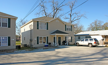 709-711 W St Augustine St in Tallahassee, FL - Building Photo - Building Photo