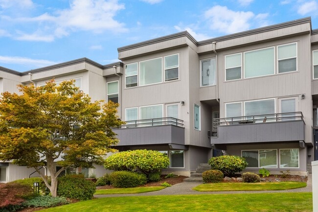 property at 10126 NE 63rd St