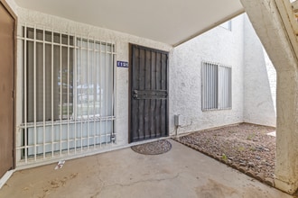 4730 W Northern Ave in Glendale, AZ - Building Photo - Building Photo