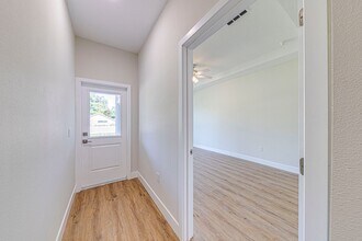 231 N Pine Ave in Oviedo, FL - Building Photo - Building Photo