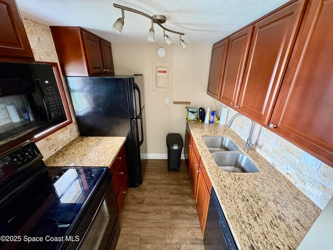 801 S Brevard Ave in Cocoa Beach, FL - Building Photo - Building Photo