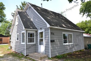 211 Anderson Ave in Joliet, IL - Building Photo