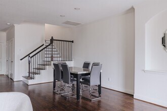 411 Via Regatta Dr in Webster, TX - Building Photo - Building Photo