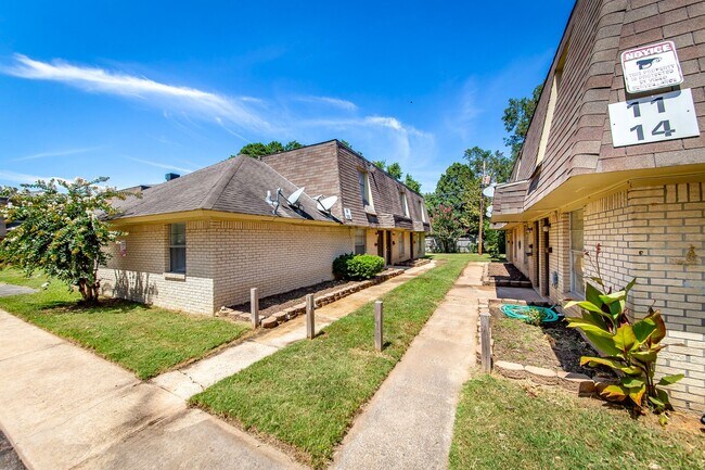 412 E 3rd St in Lonoke, AR - Building Photo - Building Photo