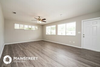 744 Pineland Ave in Venice, FL - Building Photo - Building Photo