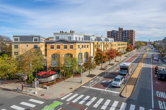 Trolley Square in Cambridge, MA - Foto de edificio - Building Photo