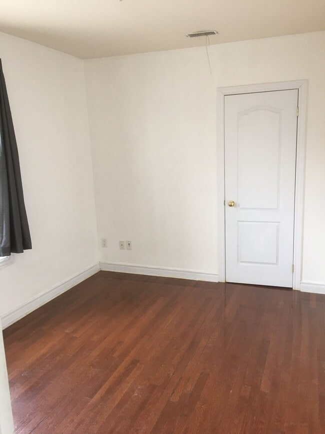 1230 Dufferin St in Toronto, ON - Building Photo - Building Photo