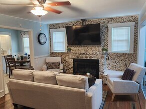 200 N Fourth St, Unit 200 A in Hampton, VA - Building Photo - Building Photo