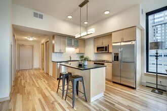740 Portland Ave in Minneapolis, MN - Building Photo - Building Photo