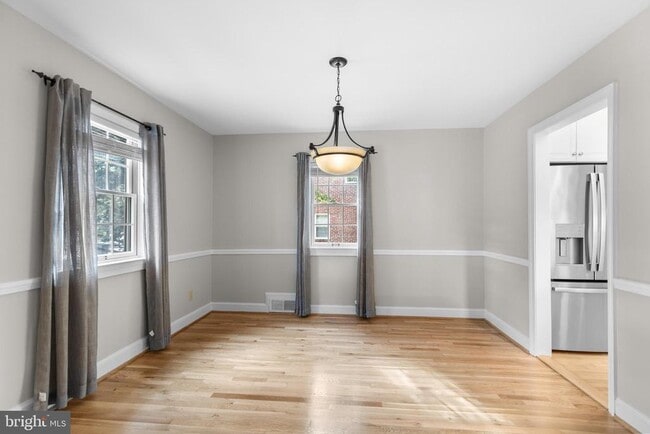 property at 2104 N Jefferson St