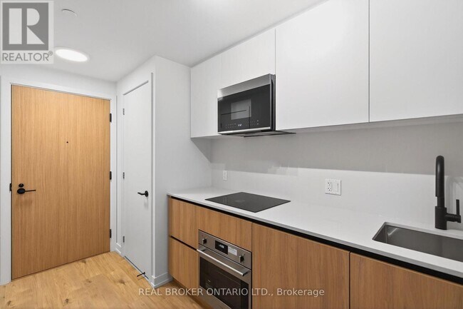 35 Parliament St in Toronto, ON - Building Photo - Building Photo