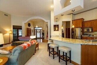 5432 W Burning Bush Ln in Mequon, WI - Building Photo - Building Photo