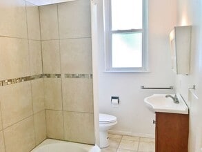 118 S Graham St in Pittsburgh, PA - Building Photo - Building Photo