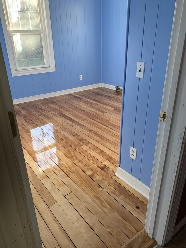 468 Massasoit Rd, Unit Second Floor in Worcester, MA - Building Photo - Building Photo